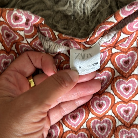Zara Heart ❤️ Tee - Picture 2 of 2